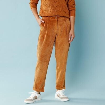 Pantaloni chino din catifea reiată 7/8 pentru o siluetă mai mică