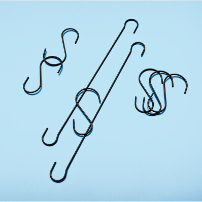 8 cârlige metalice